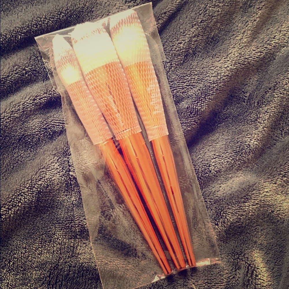 Alamar rose gold makeup brushes